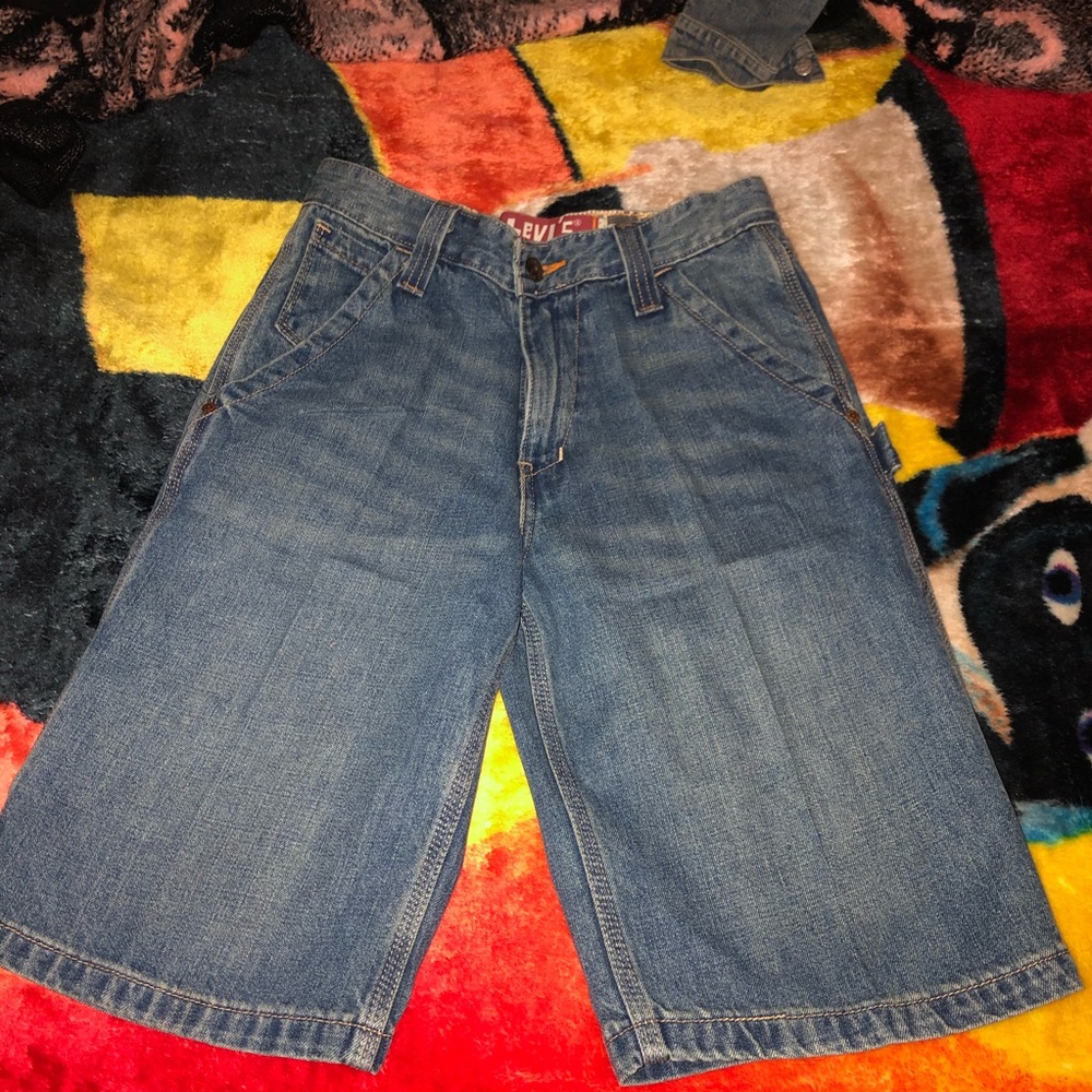 LEVI JEAN SHORTS